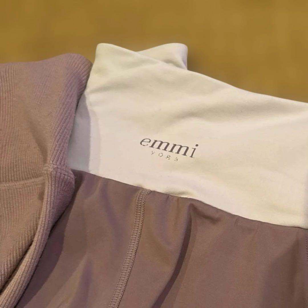 emmi ヨガウェア　ヨガパンツ　トレーニングパンツ　セット