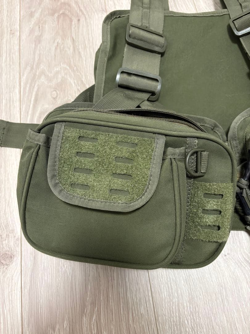 リトルプレゼンツ　ストラップベスト V-27 オリーブ