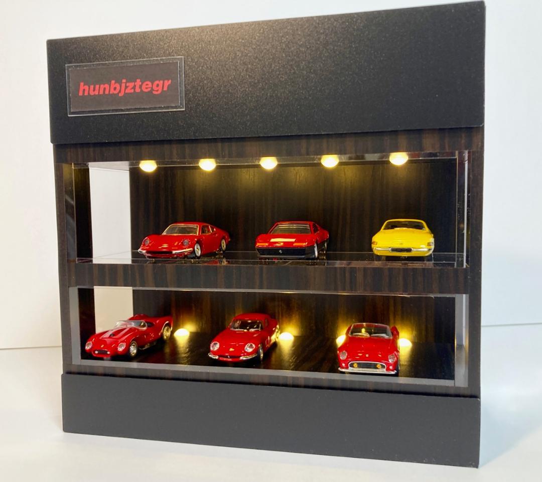 1/64展示10台可能・黒木基調・2層式ディスプレーBOX / ネオジオラマ