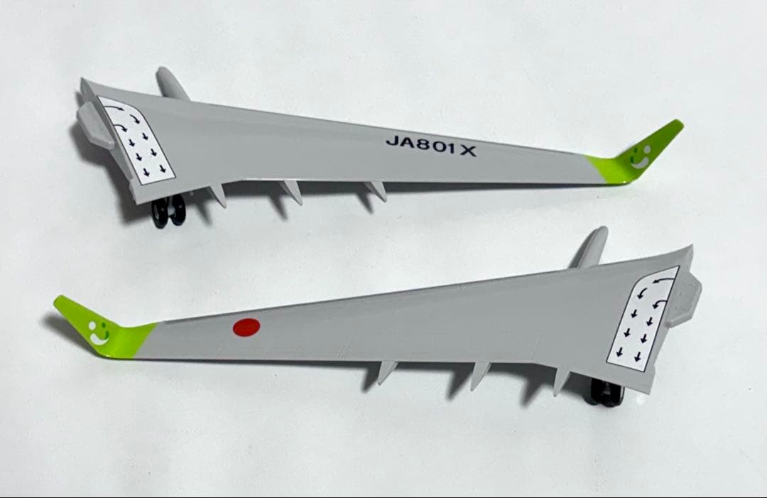 クロスウィング 1/100 B737-800 ソラシドエア Ever Rise