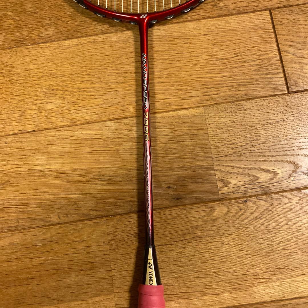 YONEX バドミントンラケット 赤