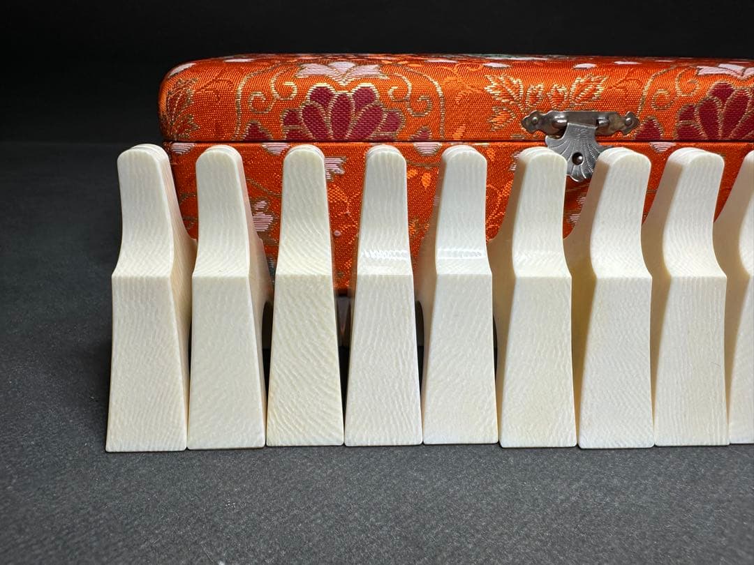 極上　三線　琴柱 筝柱　天然素材 14個セット 和楽器　御　箏琴柱 高級琴