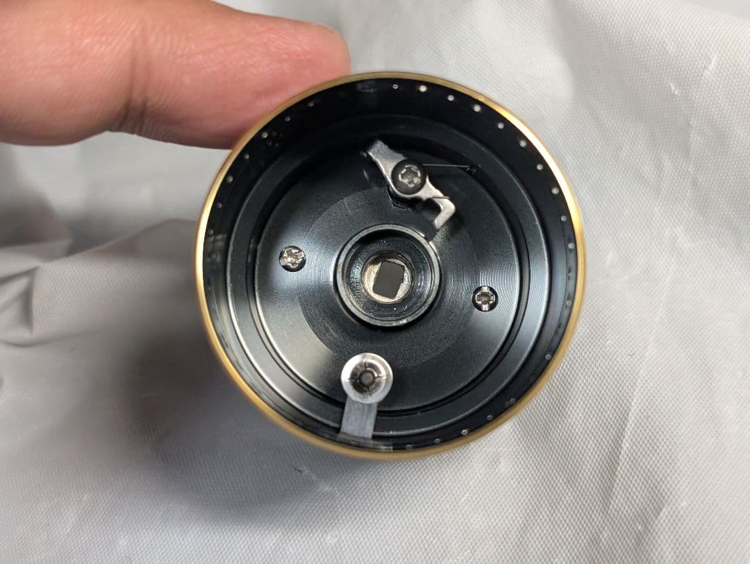 シマノ　管102HP　23カーディフXR　C2000SHG スプール　美品