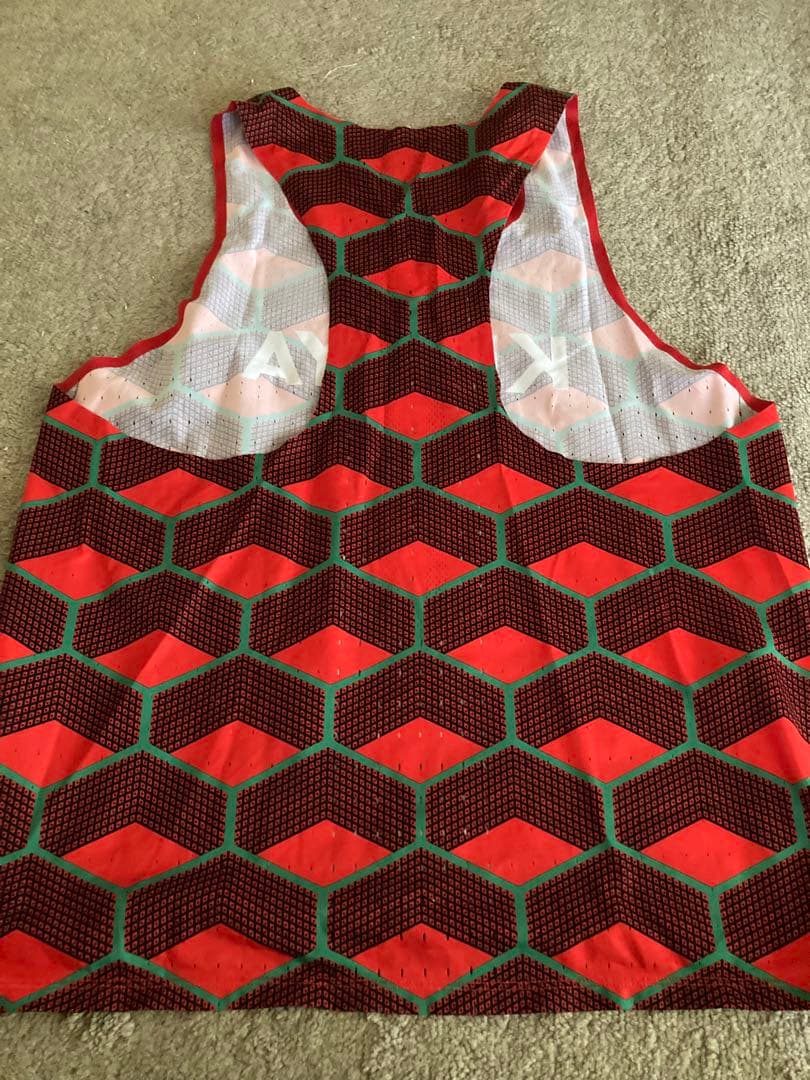 NIKE ランニングシャツです！！