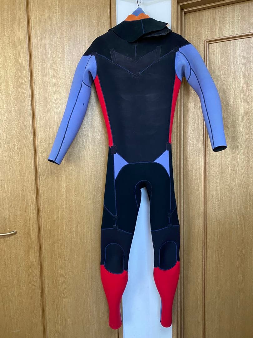 ★人気メーカー‼︎【Ocean Tuxedo】のメンズ用３ｍｍラバーフルスーツ
