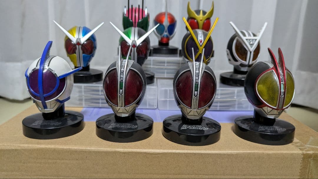 ライダーマスクコレクション 18体
