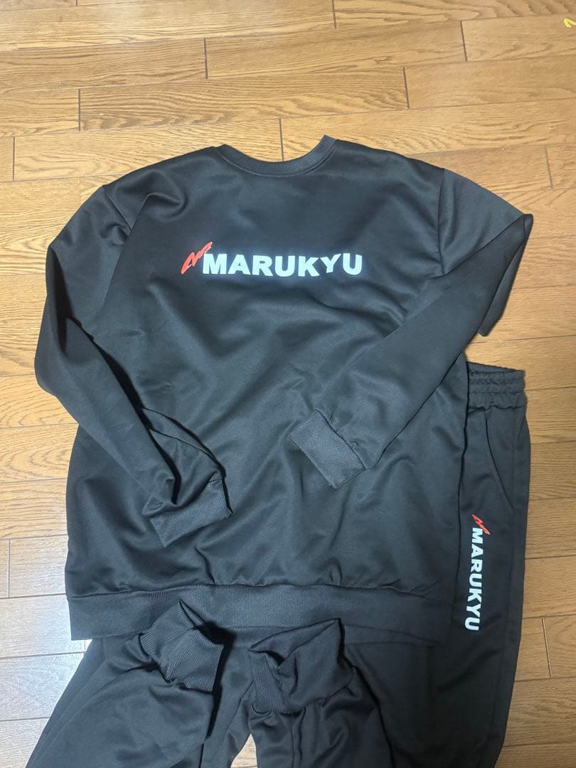 マルキュー　スウェット上下　ＸＬサイズ