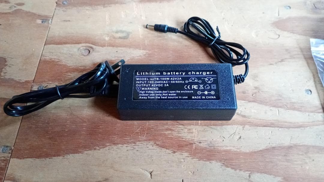 Backfire 電動ロングボード + リモコン + 充電器