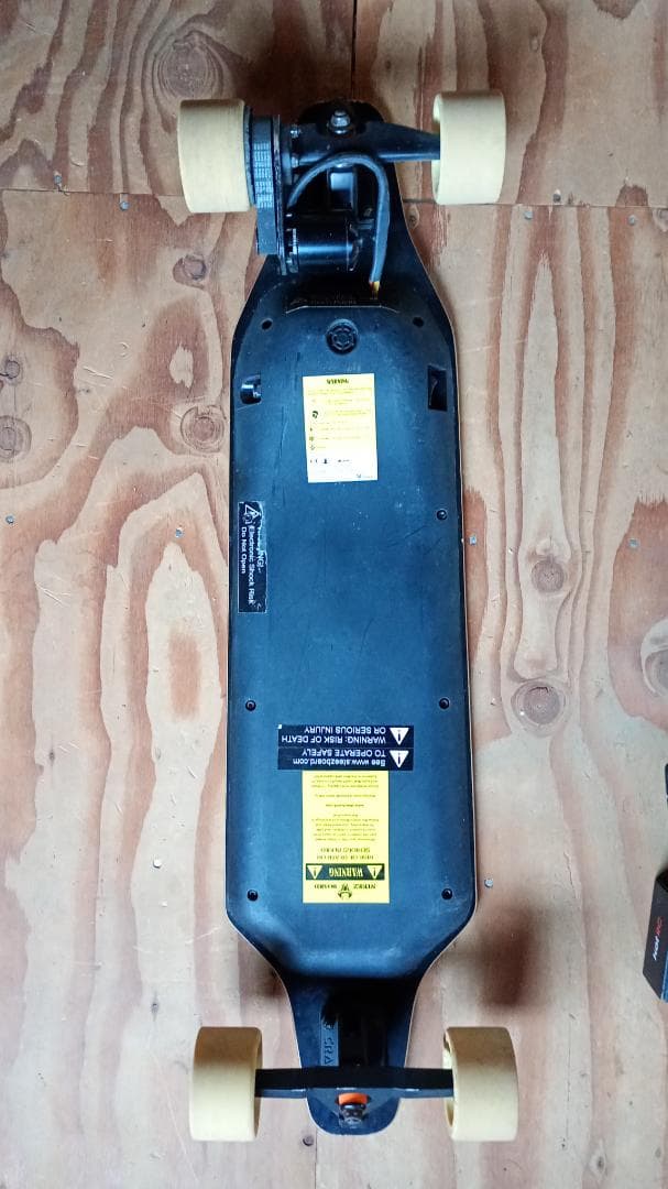 Backfire 電動ロングボード + リモコン + 充電器
