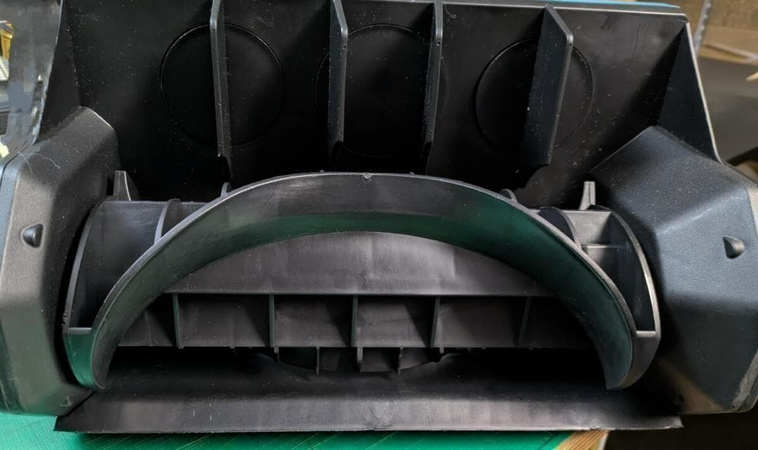 五*和様 使用済み 【専用バッテリー2個+専用充電器付き】 電動除雪機 除雪機