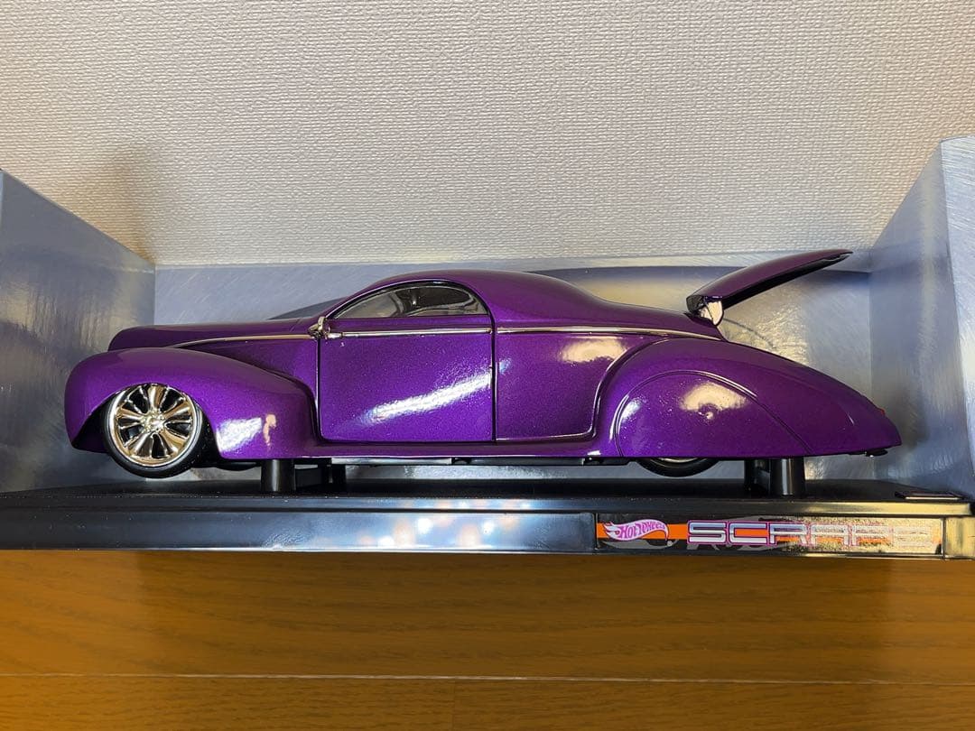 ホットウィール リンカーン ゼファー 1/18