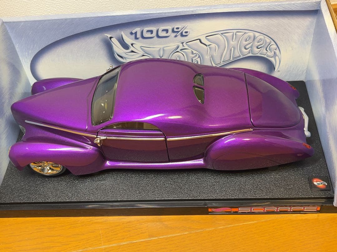 ホットウィール リンカーン ゼファー 1/18