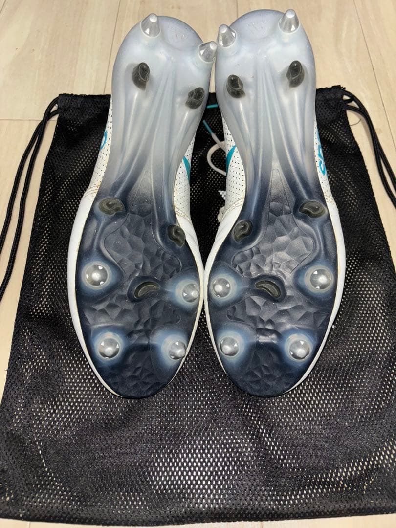 サッカースパイクadidas ＸレザーAG