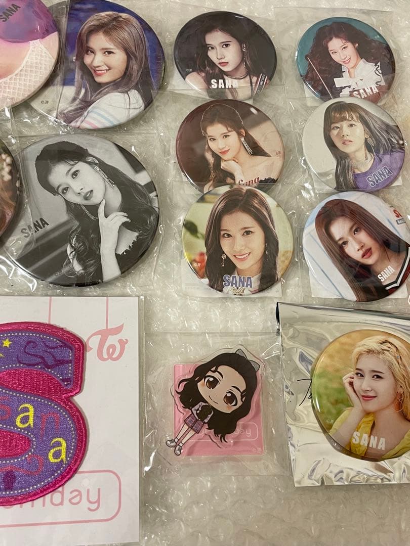 TWICE SANA サナ　缶バッジ　アクスタ　キーホルダー　未開封　トレカ