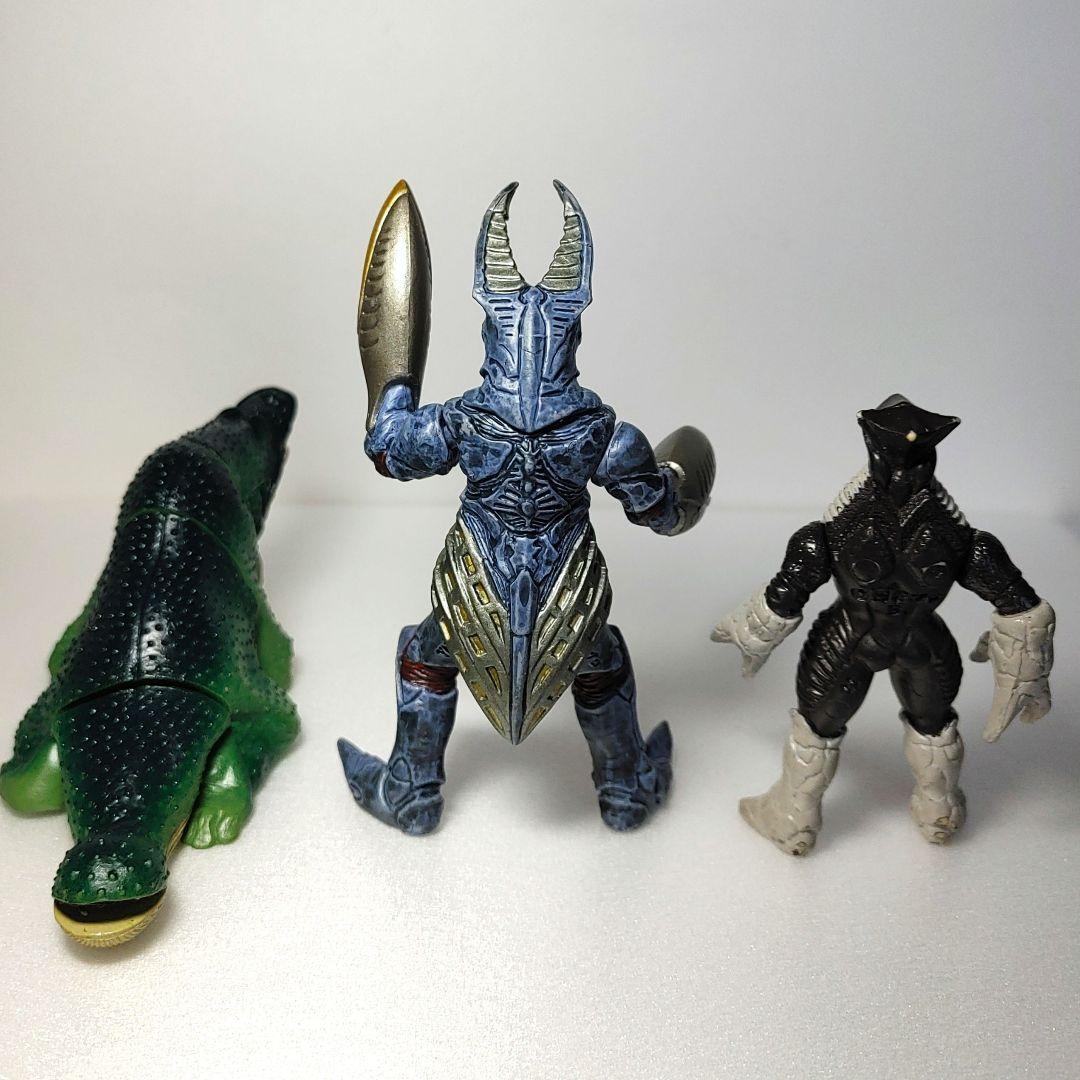 ぷ*ゆ様 ウルトラマン　怪獣　ソフビ　フィギュア　11体　まとめ売り