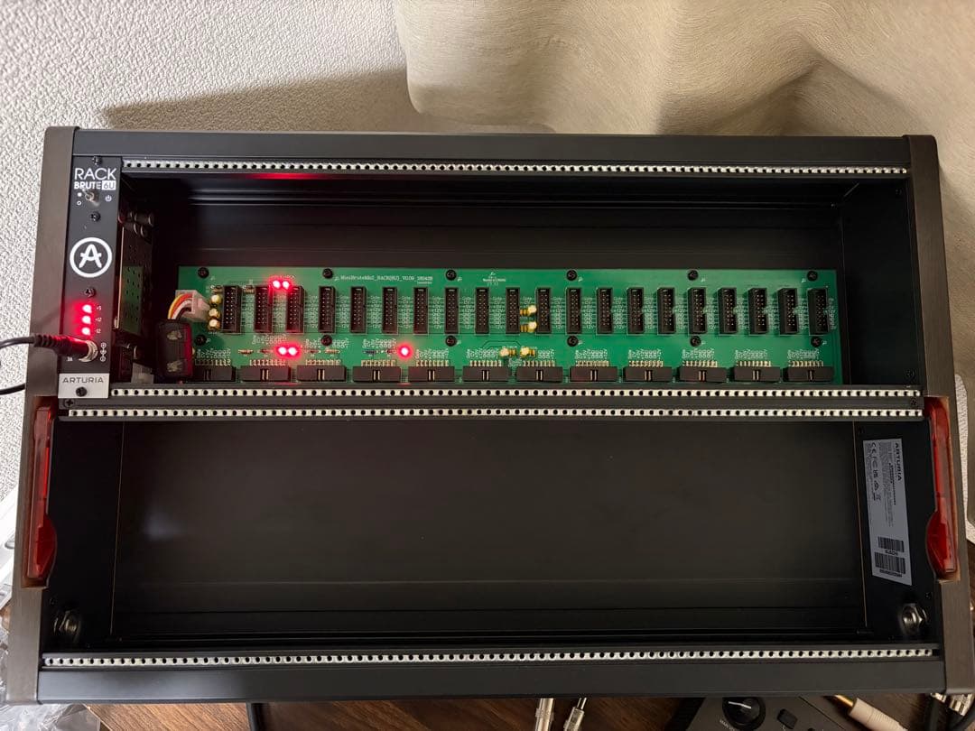 ARTURIA RACK BRUTE 6U Noir モジュラーシンセ ケース
