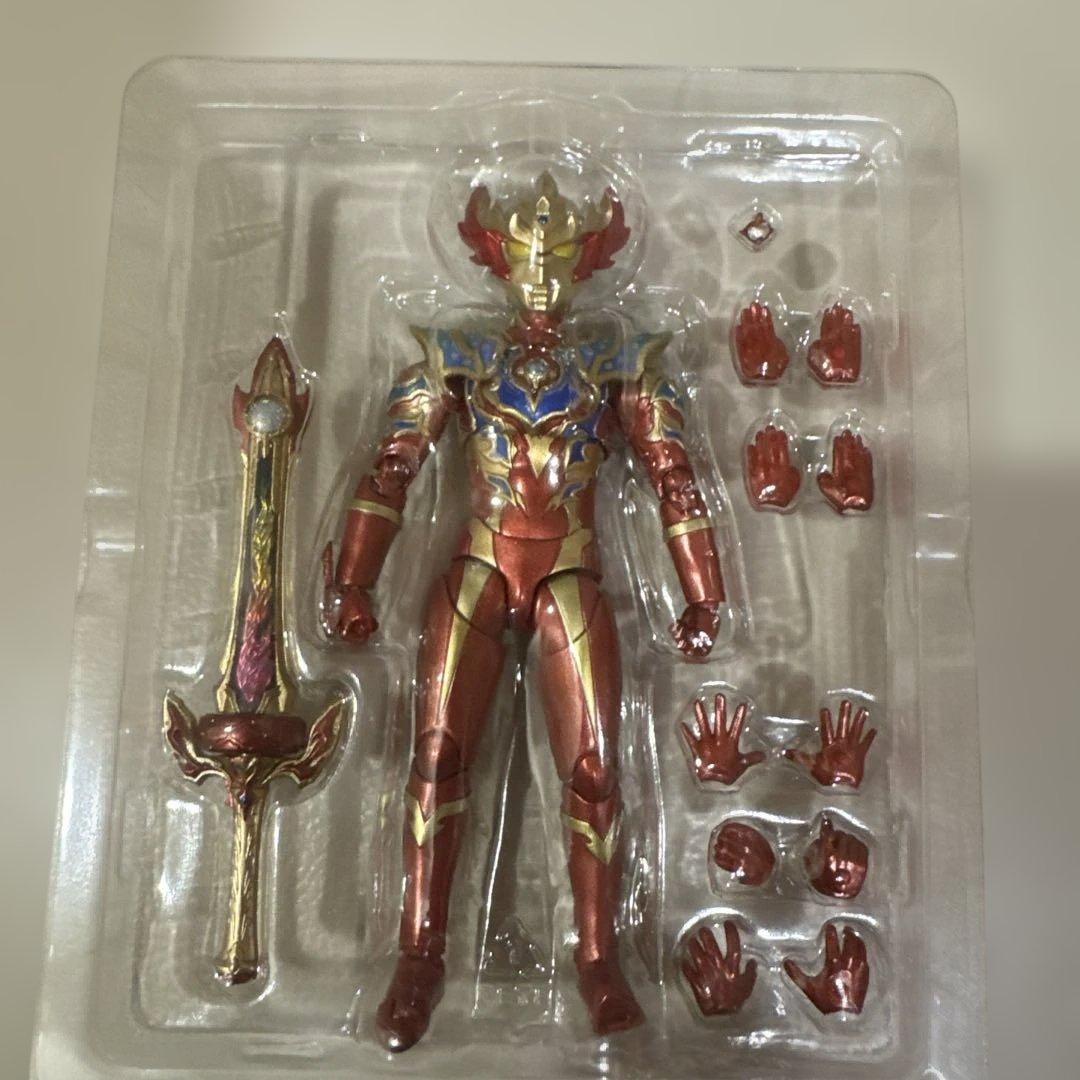 S.H.Figuarts ウルトラマンタイガ　トライストリウムレインボー　アーツ