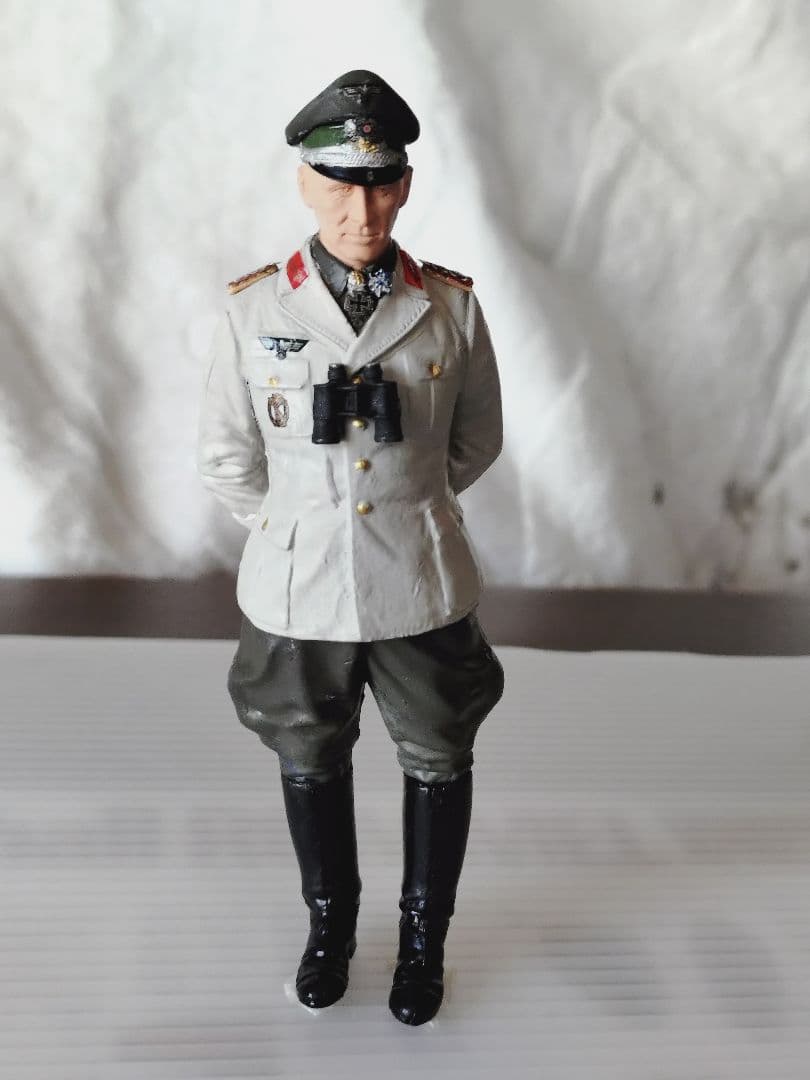 厳寒特価セール！ Wⅱ世界の名将 独軍機甲師団の雄 ロンメル1/16儀仗スタイル