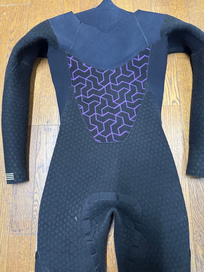 【お値下げ】BILLABONG セミドライスーツ 膝パッド付き