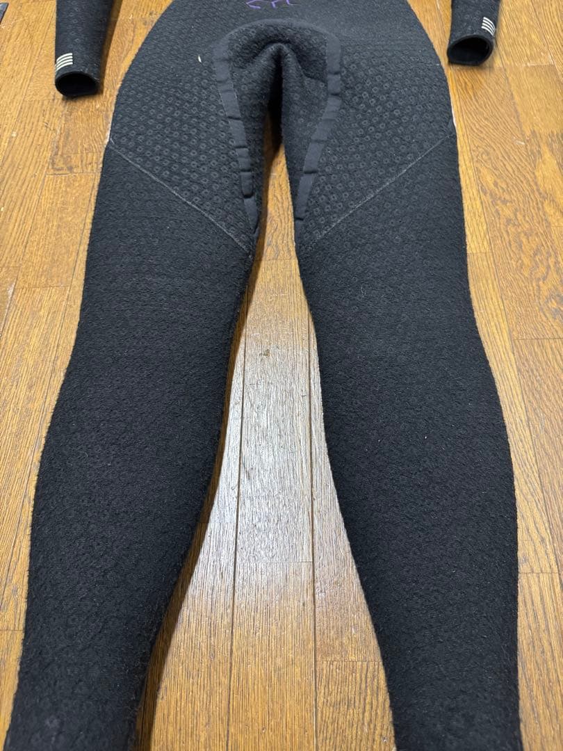 【お値下げ】BILLABONG セミドライスーツ 膝パッド付き