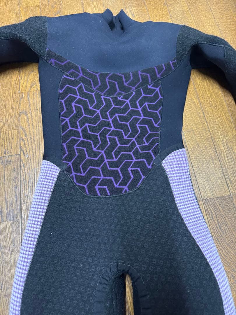 【お値下げ】BILLABONG セミドライスーツ 膝パッド付き