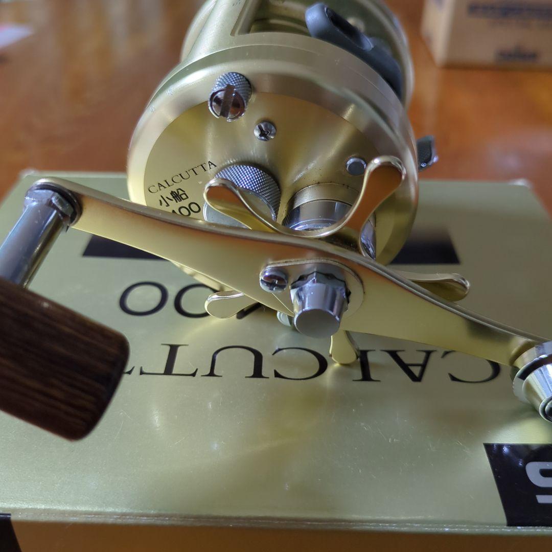 SHIMANO CALCUTTA 小船 400 ゴールド
