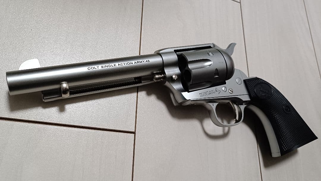 【中古品】東京マルイ エアガン「SAA.45 アーティラリー シルバー」セット