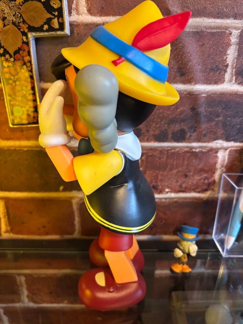 カウズ KAWS Pinocchio & Jiminy Cr