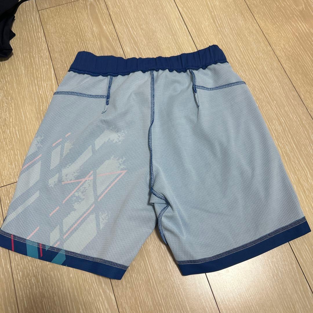 バドミントン ハーフパンツ青