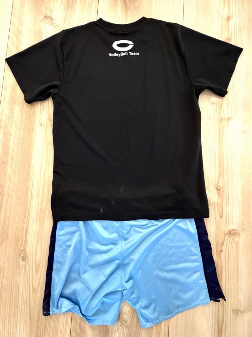 中央大学バレーボール部　Tシャツ　サイズＬ　短パンセットサイズＬ