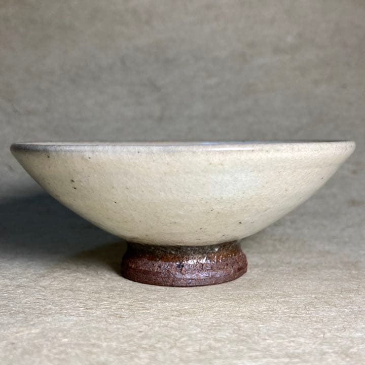 粉引絵唐津根引松紋ぐい呑　唐津焼　ぐい呑　焼き物　陶器　酒器　陶芸