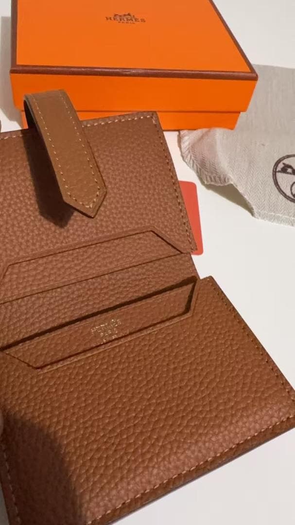 【未使用品】ブラウン 二つ折り財布