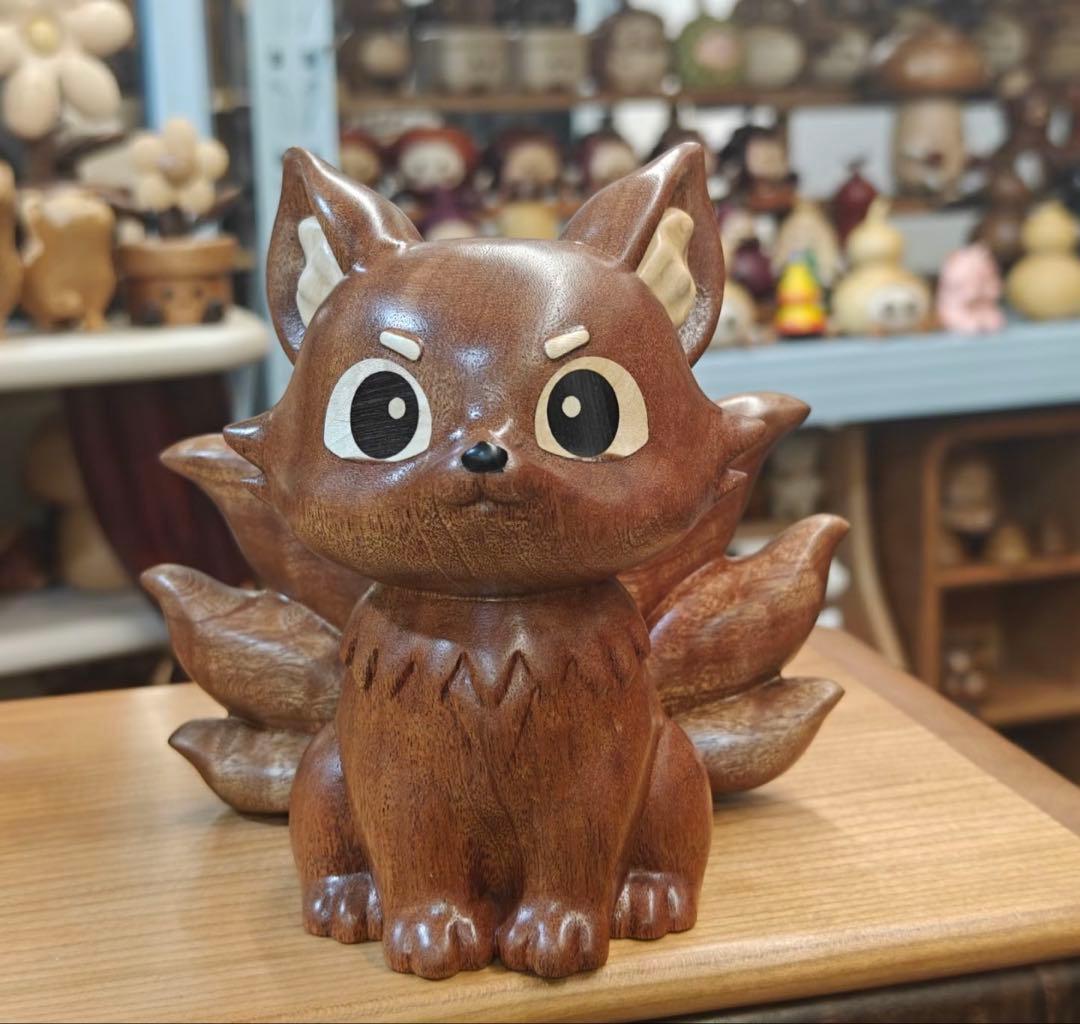 木製キツネ彫刻 尾5本 ブラウン