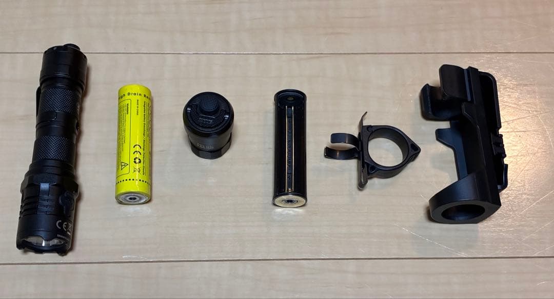 ライト・ランタン Nitecore P20iX