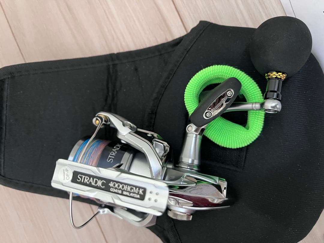SHIMANOSTRADIC4000HG スピニングリール ゴメクサスノブ交換済