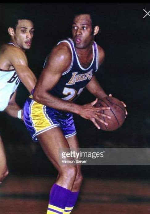 NBA エルジン・ベイラー フィギュア
