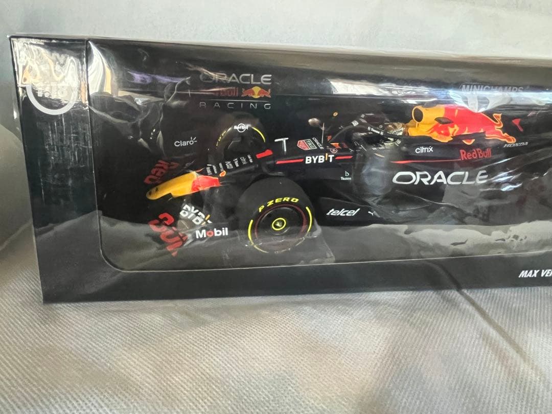 ミニチャンプス1/18レッドブルマックスフェルスタッペンメキシコGP2022年