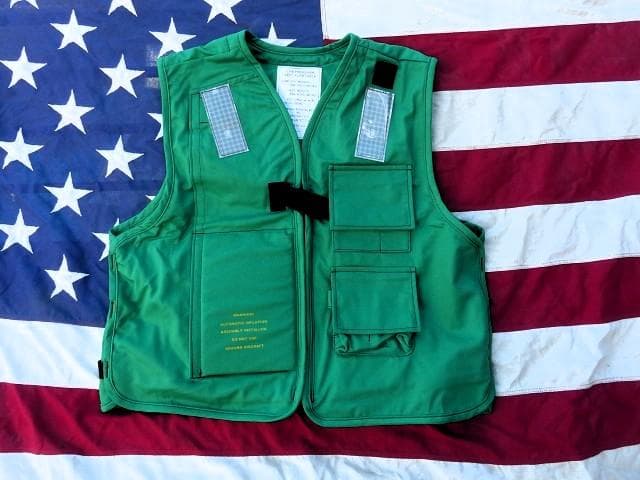米軍 NAVY デッキクルー ライフプリザーバー ベスト 緑　Ｌ MK-1　04