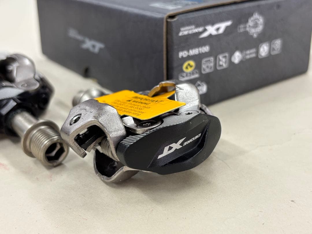 225【新品・未使用】シマノ　DEORE XT　PD-M8100　新品クリート付