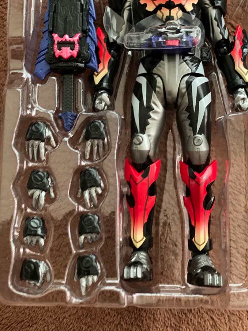 s.h.フィギュアーツ 仮面ライダービターガヴ 仮面ライダーガヴ バンダイ