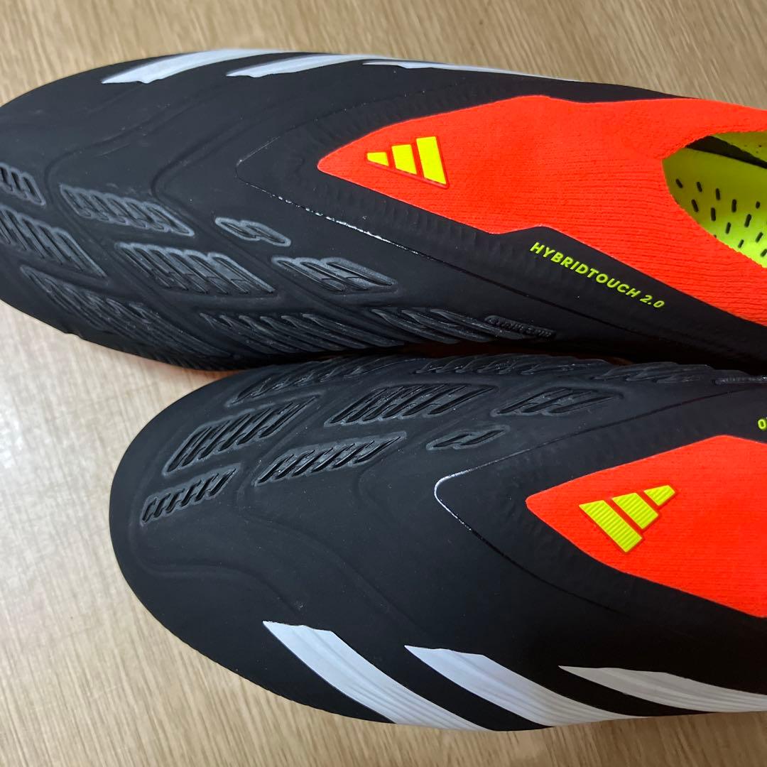 【adidas】スタッド取替式サッカースパイクPREDATORエリート23cm