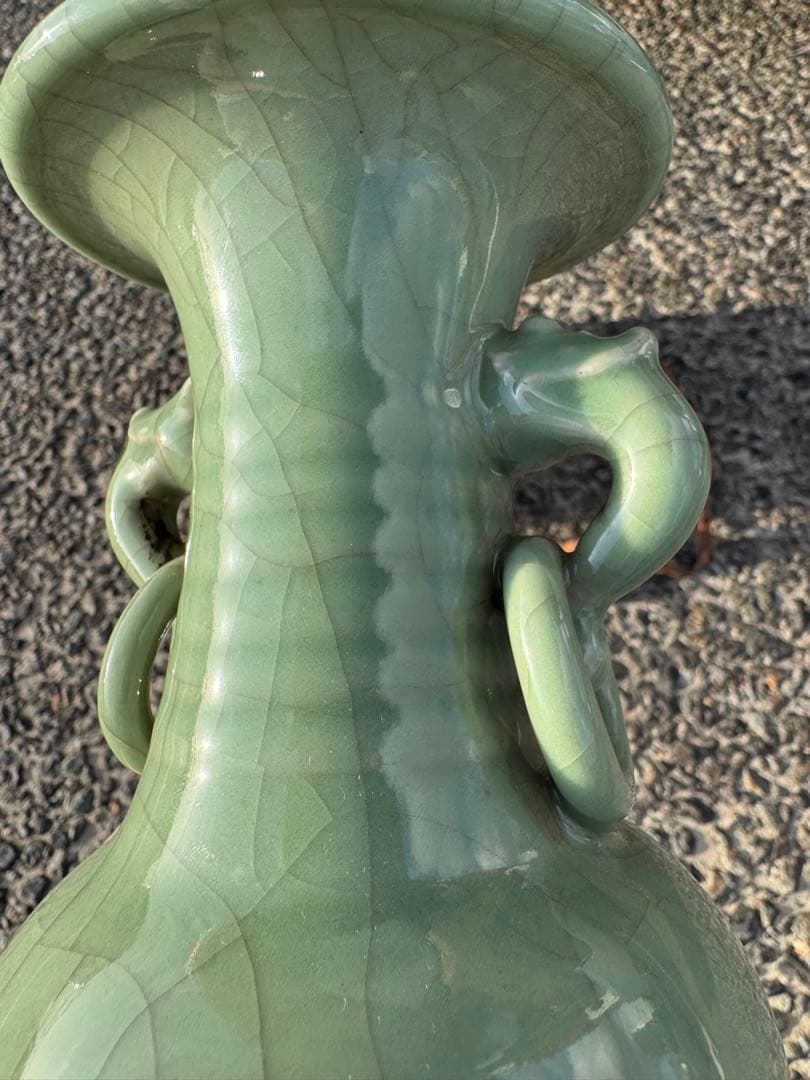 ‼️最終最後の値段‼️唐物買取3/5①‼️中国龍泉窯製で双耳魚文青磁花瓶‼️無傷です‼️