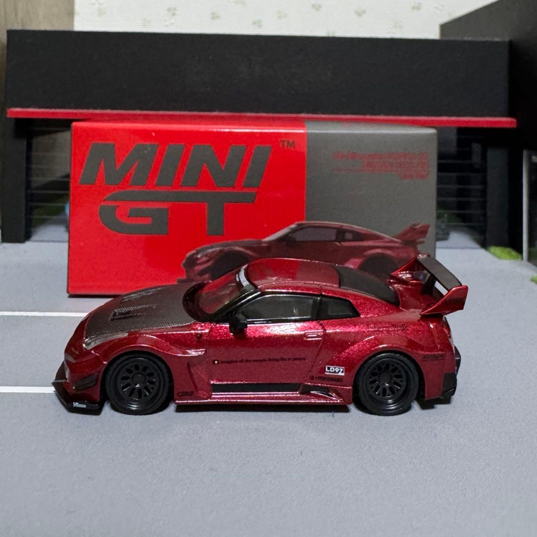 ミニカー minigt lbwk 35gtrr red