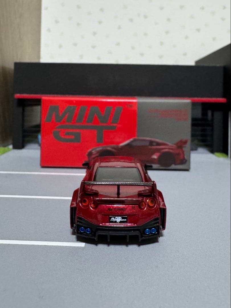 ミニカー minigt lbwk 35gtrr red