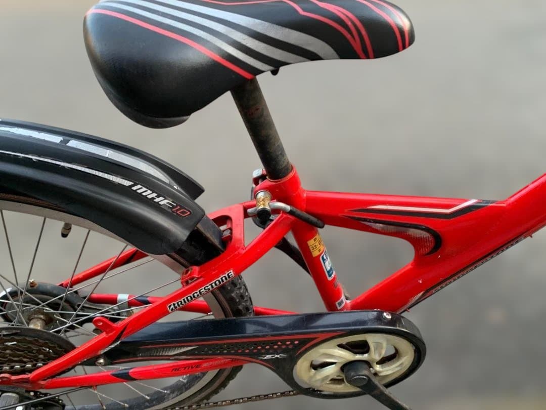 赤い子供用自転車 バスケット付き　ブリヂストン　２４インチ　引き取り限定