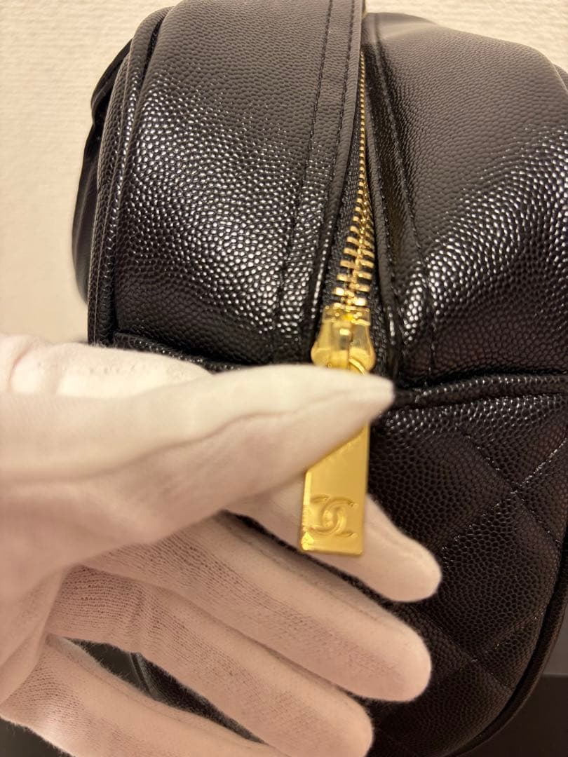 CHANEL ブラック キルティングハンドバッグ　ノベルティ