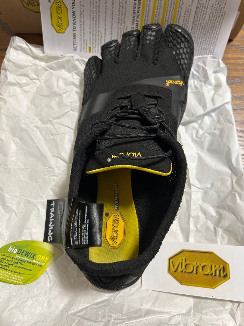 Vibram ビブラム　ファイブフィンガーズ