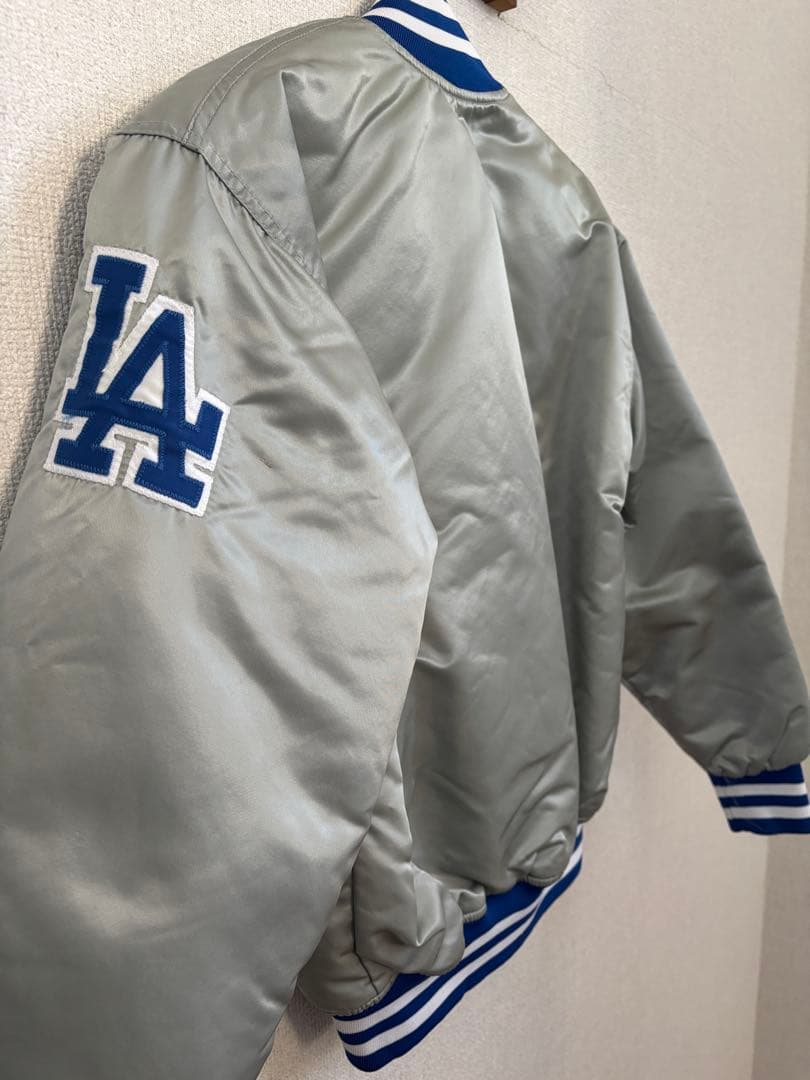 レオン Dodgers サテンジャケット シルバー