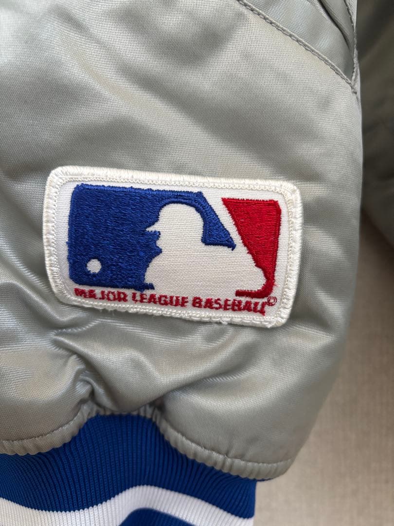 レオン Dodgers サテンジャケット シルバー