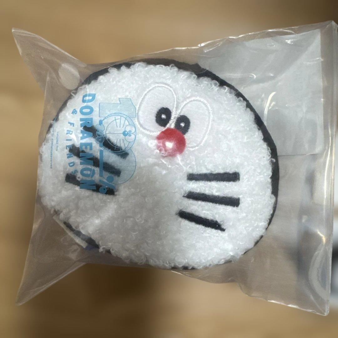 100%ドラえもん 東京　おにぎりぬいぐるみとシールセット　マグネット